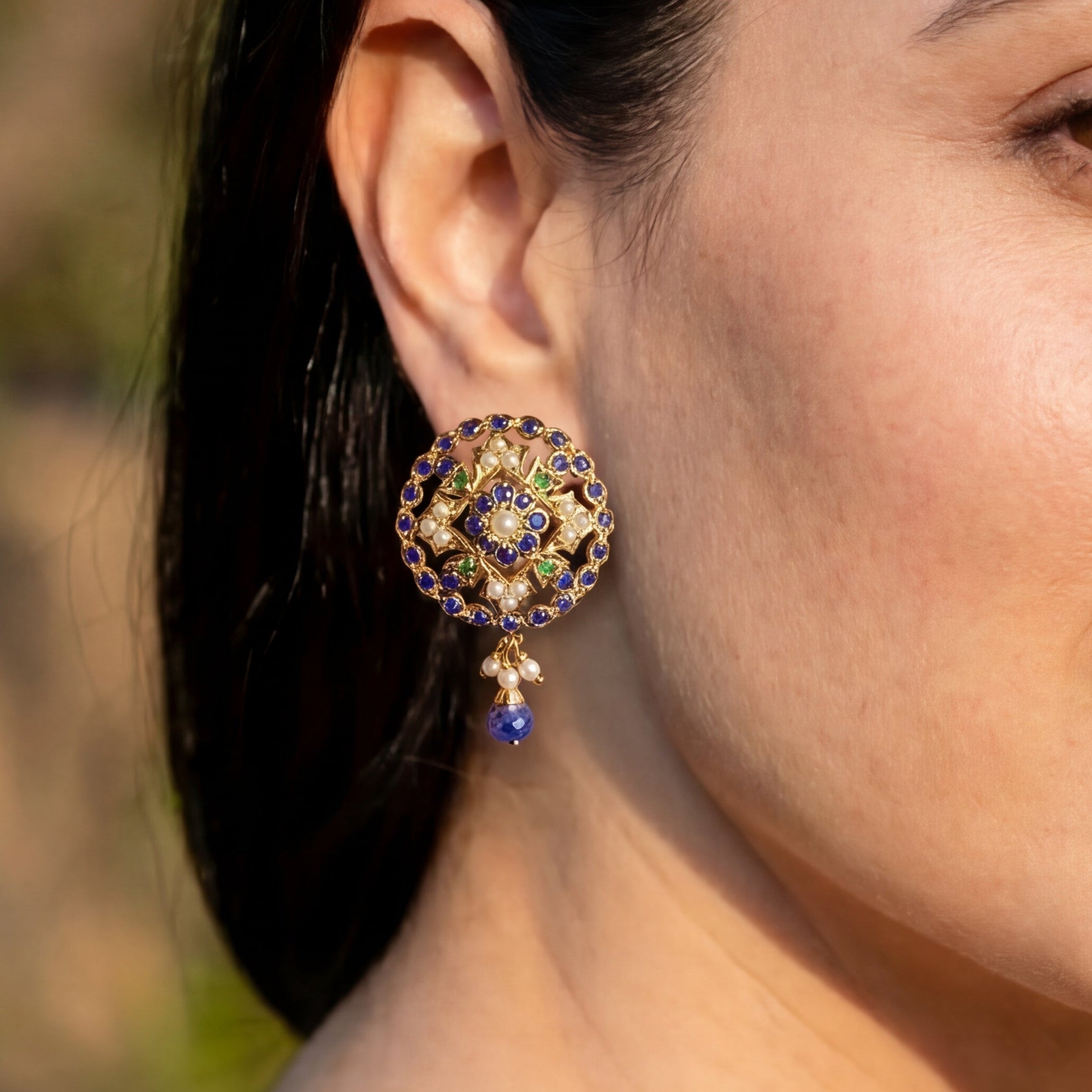 गोल स्टड | मध्यम आकार | बहुरंगी पत्थर की बालियाँ ER 625