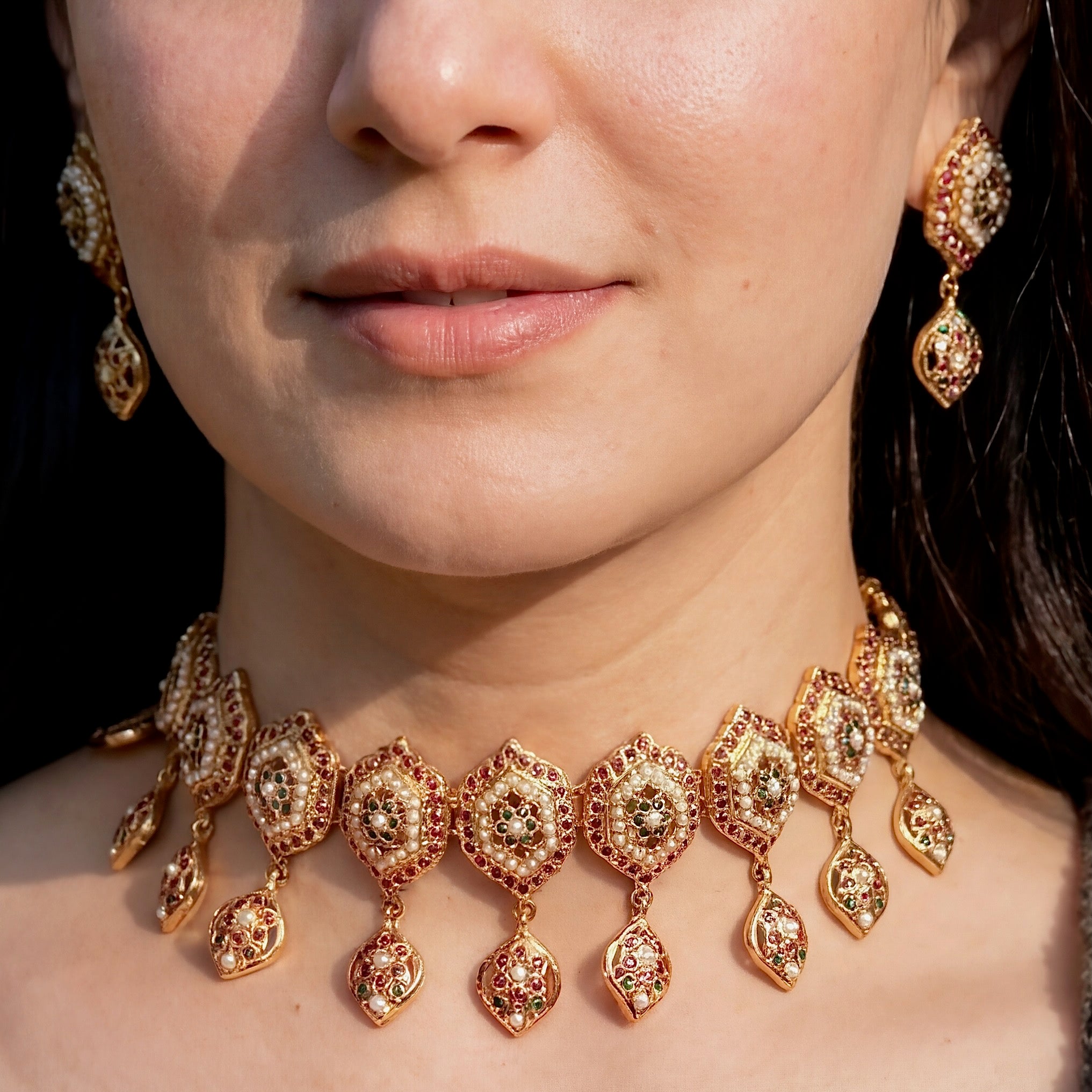 రంగురంగుల చోకర్ సెట్ | NS 486తో బంగారు పూతతో స్టెర్లింగ్ సిల్వర్‌పై జాదౌ చిక్కపాటి