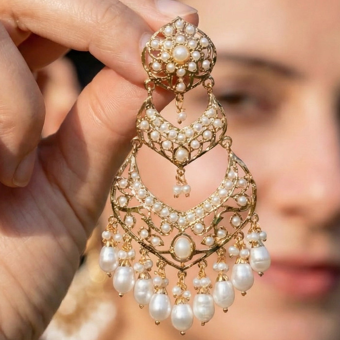 ప్రకటన ముత్యాల డాంగ్లర్స్ | వెండిపై బంగారం పూత | మహిళల కోసం ER 308E