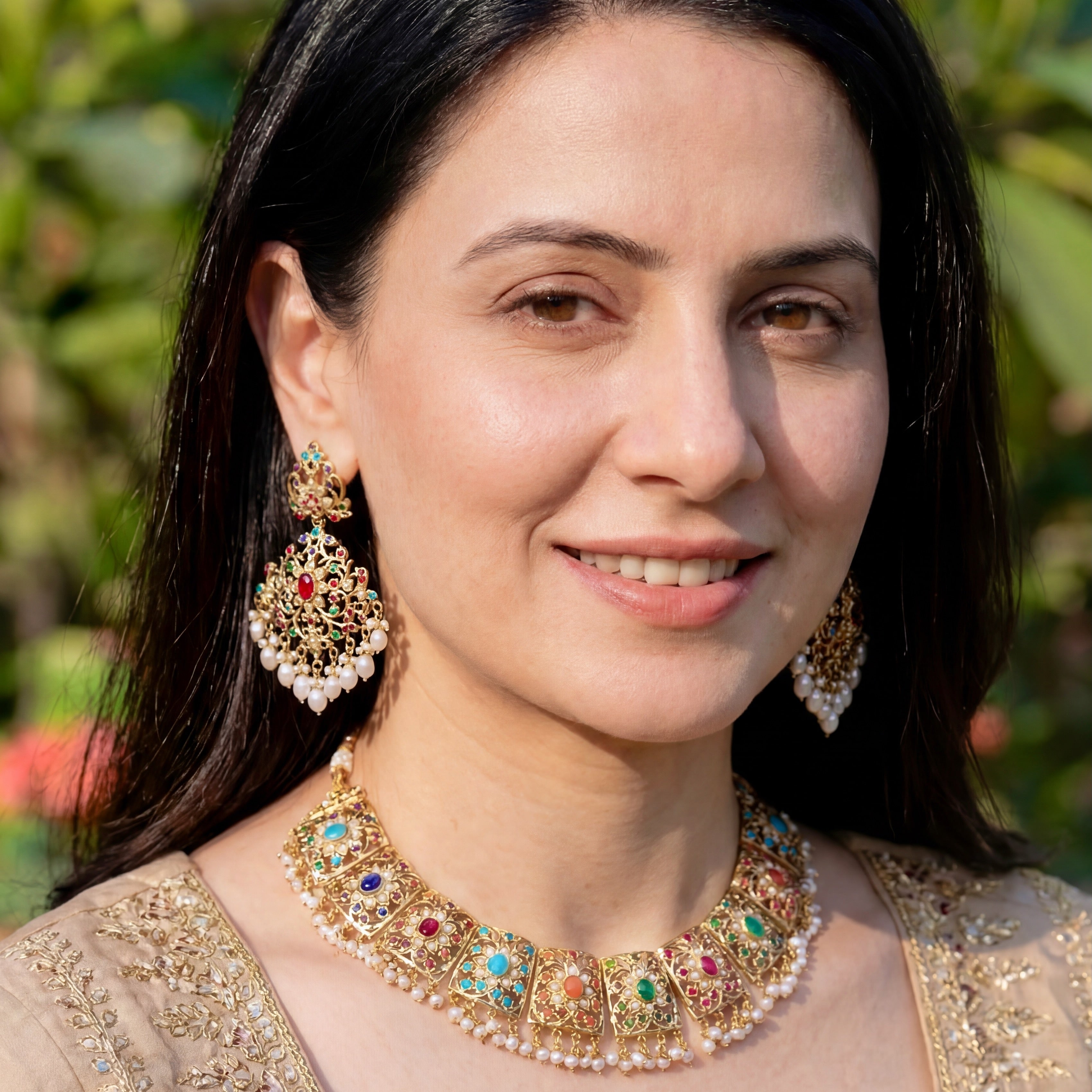 ब्राइडल नवरात्रि नेकलेस सेट | ब्रॉड नेकलेस | स्टेटमेंट इयररिंग्स NS 338