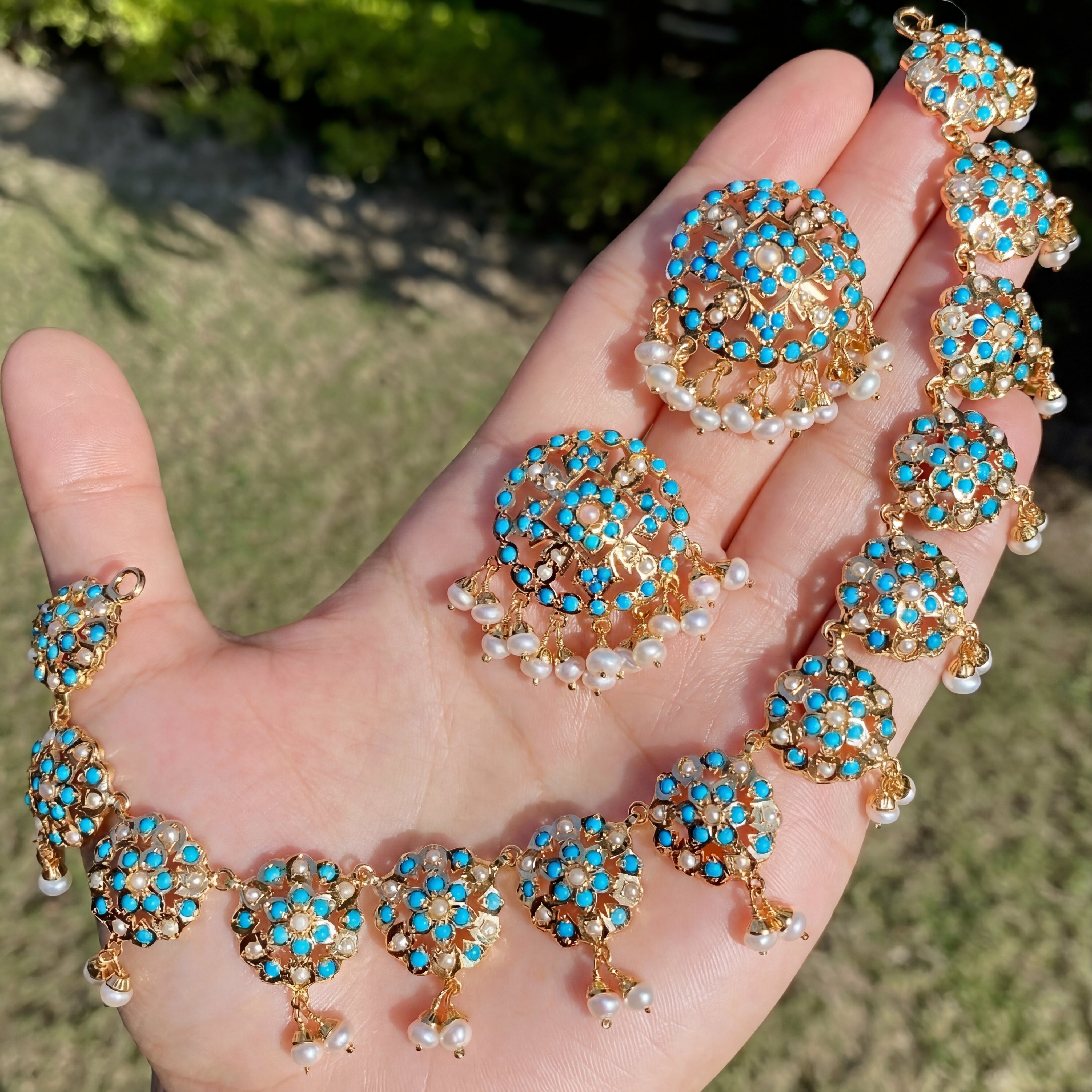 టర్కోయిస్ &amp; పెర్ల్ సెట్ | బంగారు పూత | పార్టీ వేర్ డిజైన్ NS 228