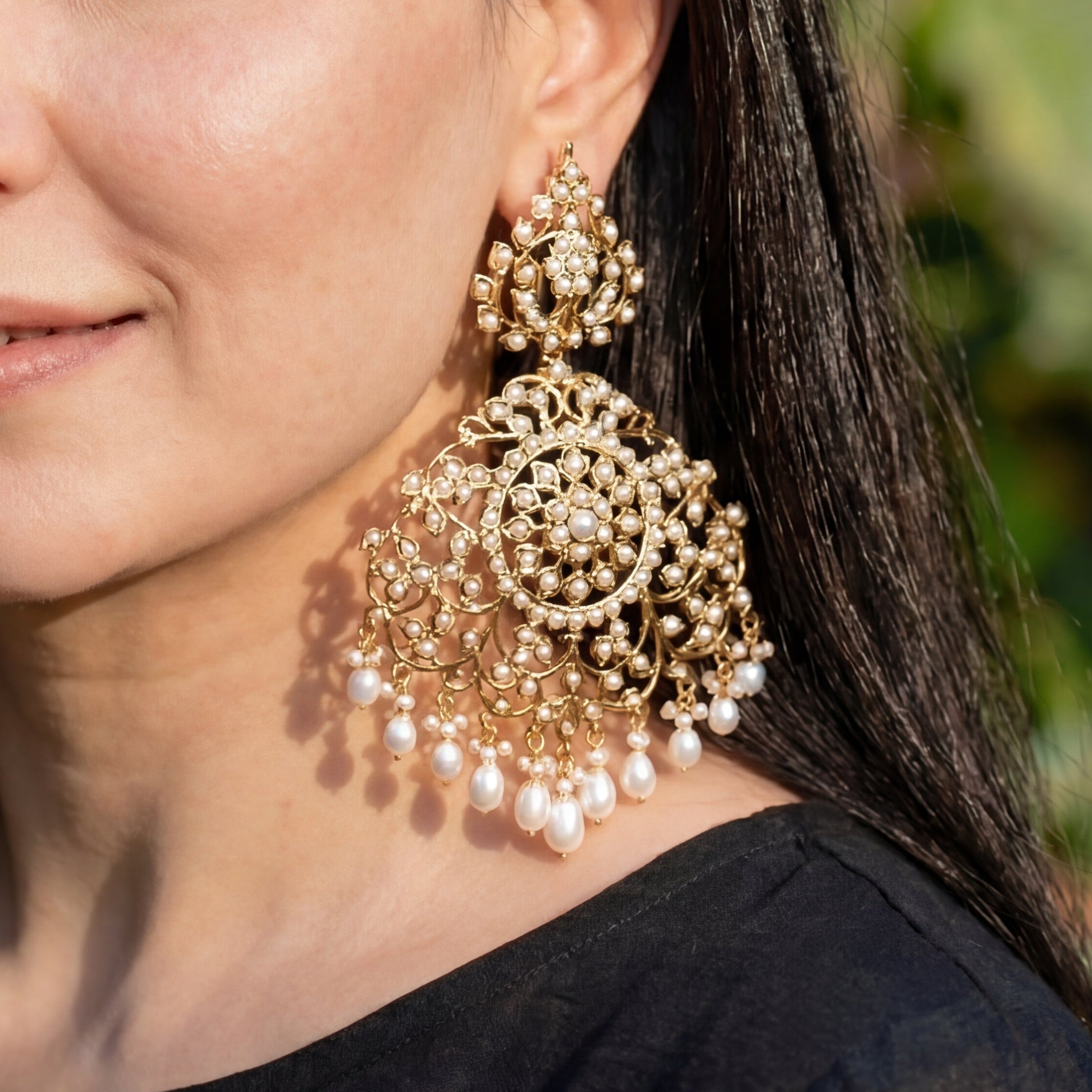 వెండిలో జాతి ప్రకటన జదౌ చెవిపోగులు | బంగారు పూత పూసిన ER 222