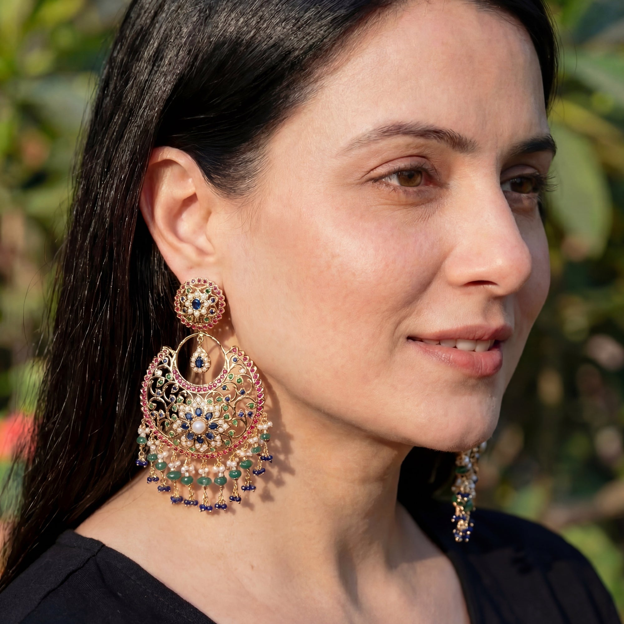 రంగురంగుల జడౌ చంద్బాలీ చెవిపోగులు | ప్రకటన చంద్బాలీ చెవిపోగులు | హెరిటేజ్ జదౌ ఆభరణాలు | ER 660