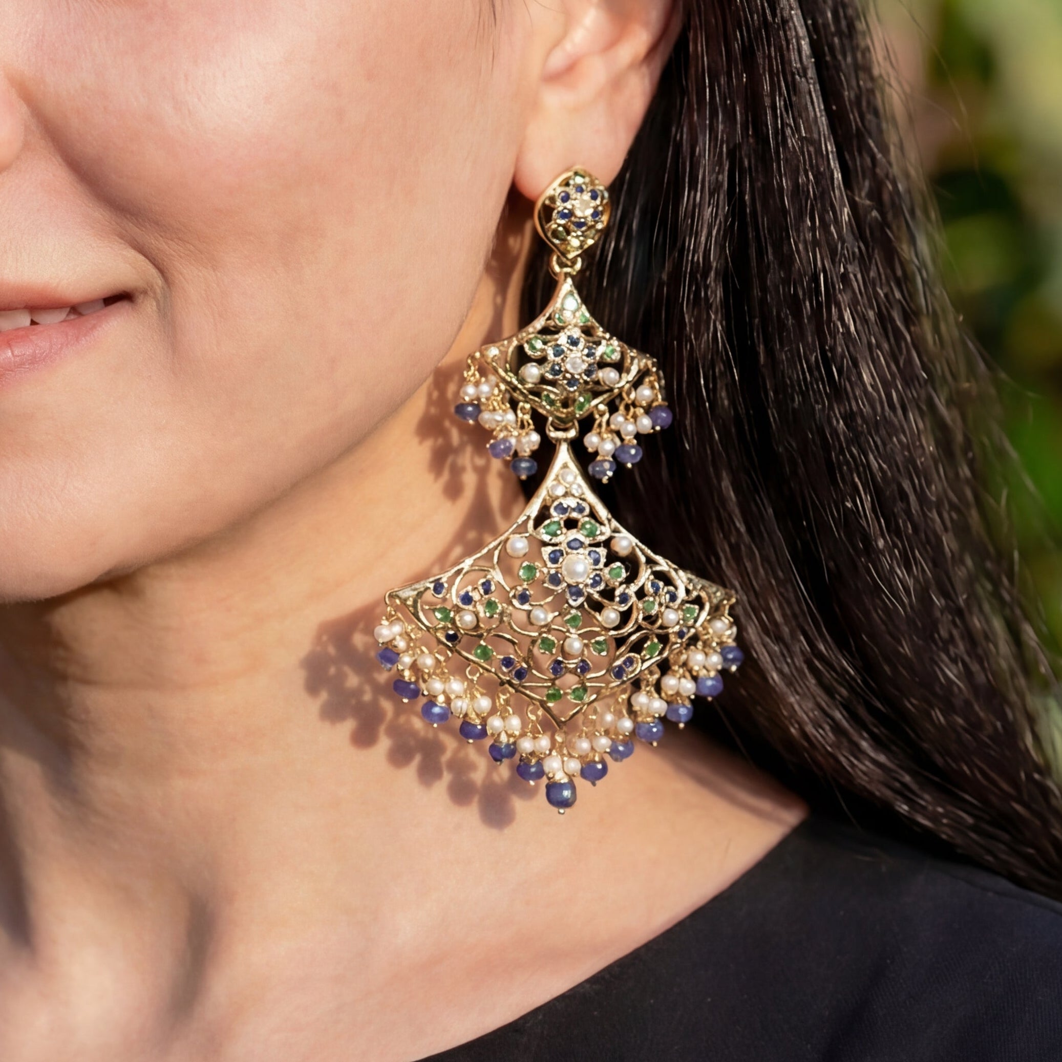 ఆకట్టుకునే మల్టీ స్టెప్ లాంగ్ నీలమణి చెవిపోగులు | బంగారు పూతతో వెండి ER 484