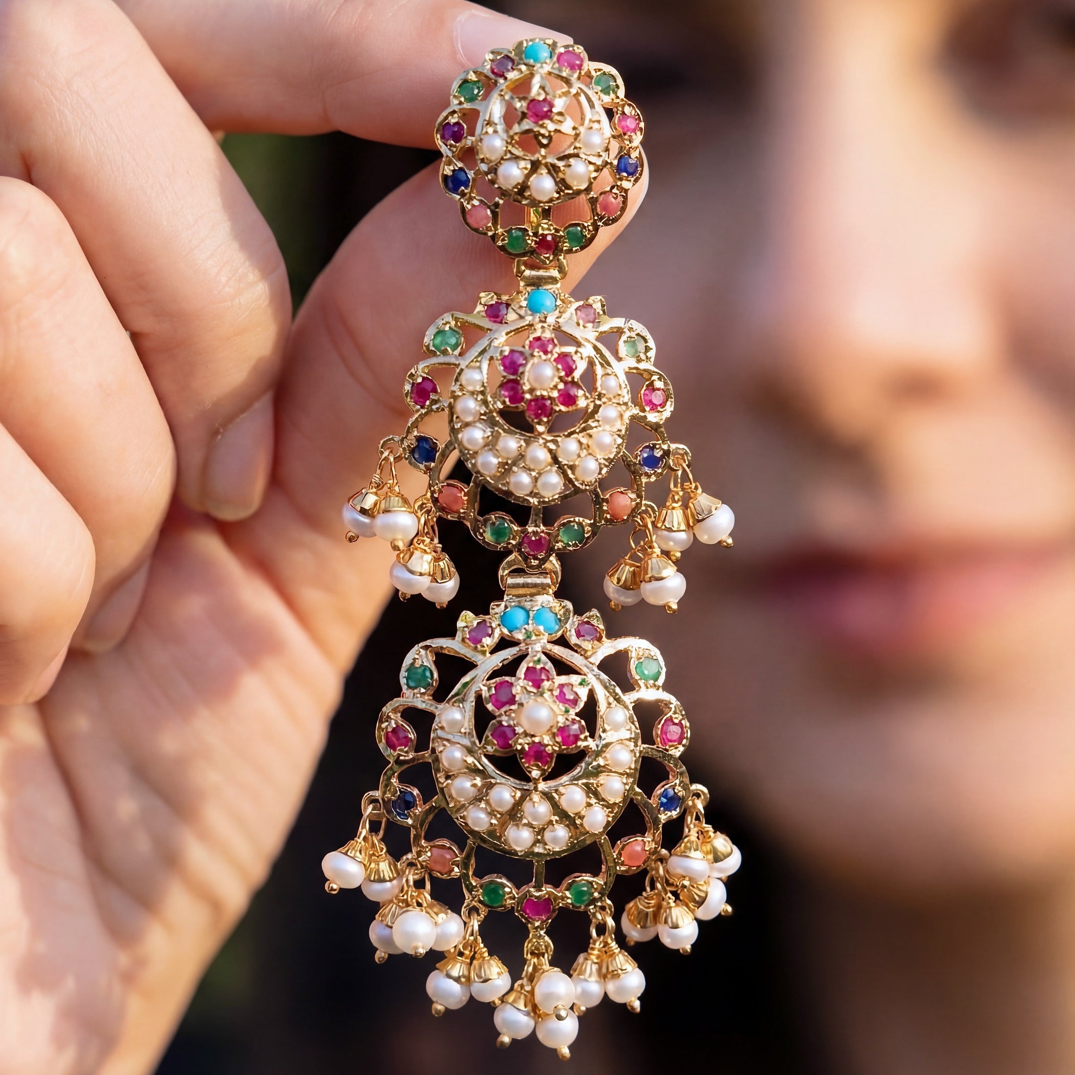 నవరత్న డాంగ్లర్స్ | బంగారు పూత పూసిన వెండి చెవిపోగులు | మహిళల కోసం పొడవైన జాతి చెవిపోగులు ER 584