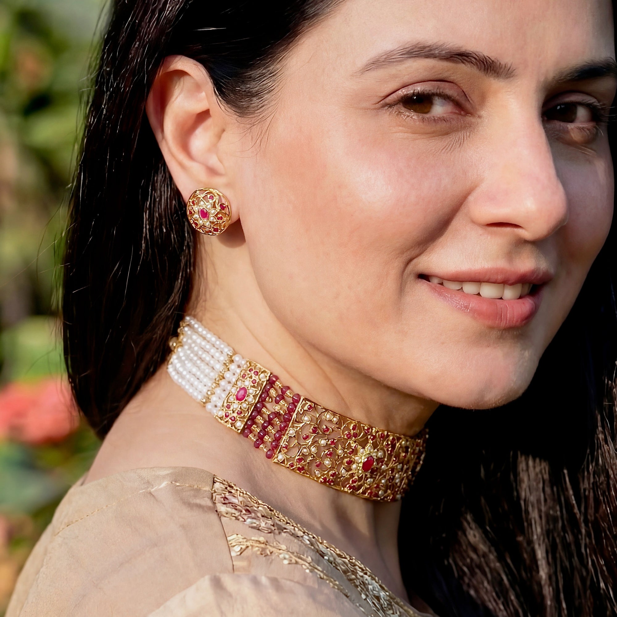 సమకాలీన రాజస్థానీ ఆడ్ నెక్లెస్ | స్టుడ్స్ తో | ఇండో వెస్ట్రన్ వేర్ NS 255