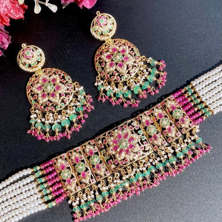 traditional rajasthani necklace set in gold