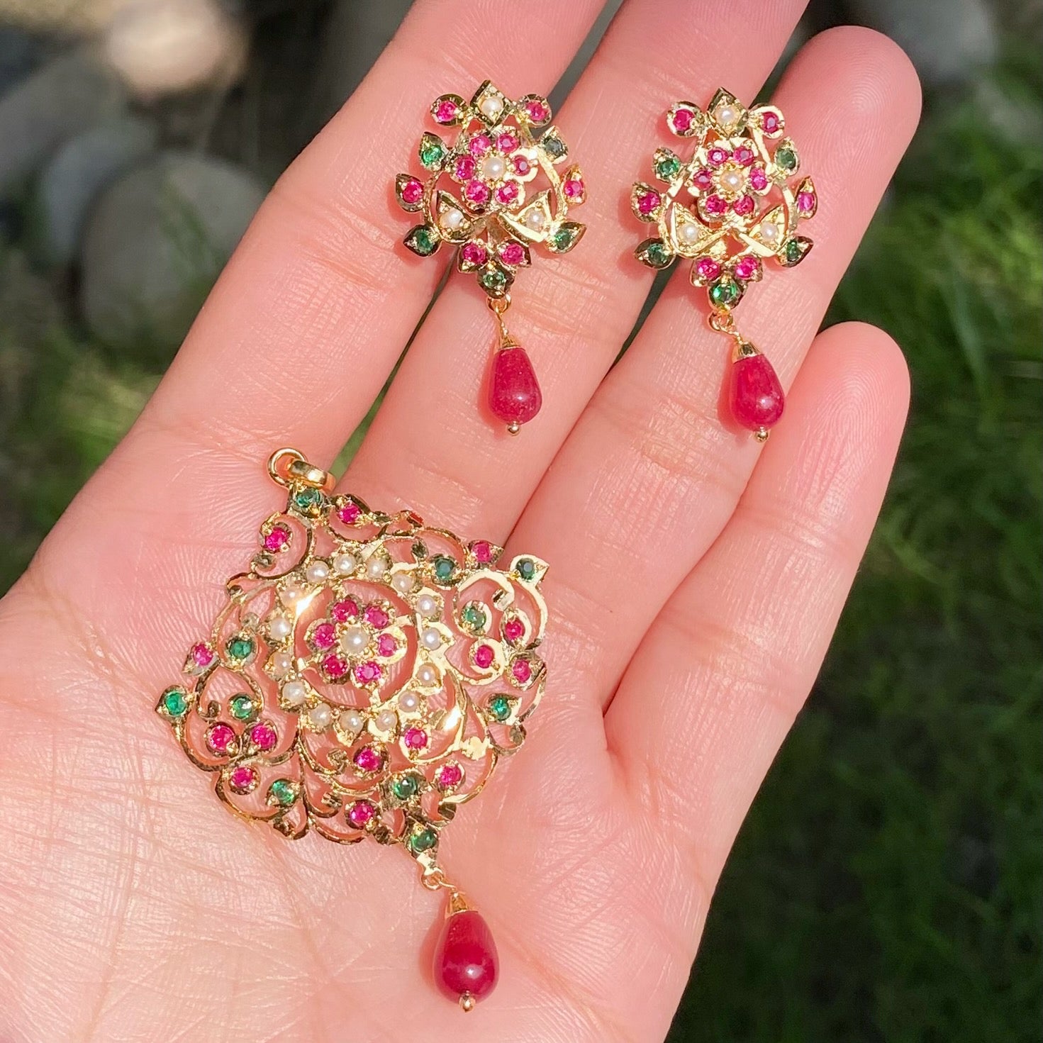 Exquisite Jadau Pendant Set | Gold Plated Artificial Jewlery Set BPS 013