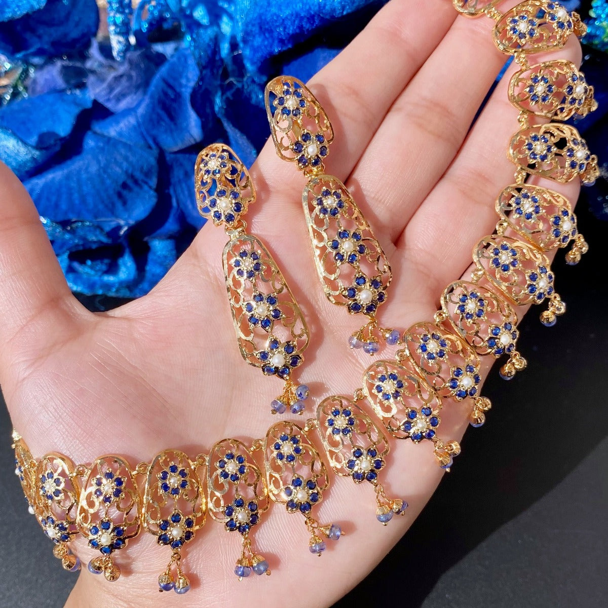 lightweight sapphire necklace set