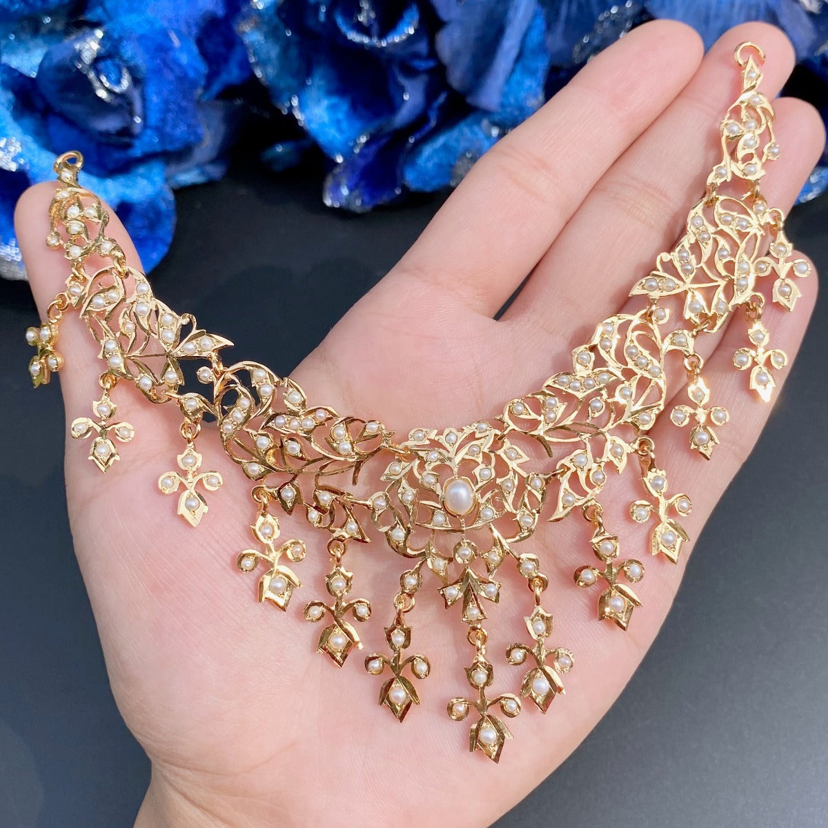 amritsari jadau necklace studded with pearls