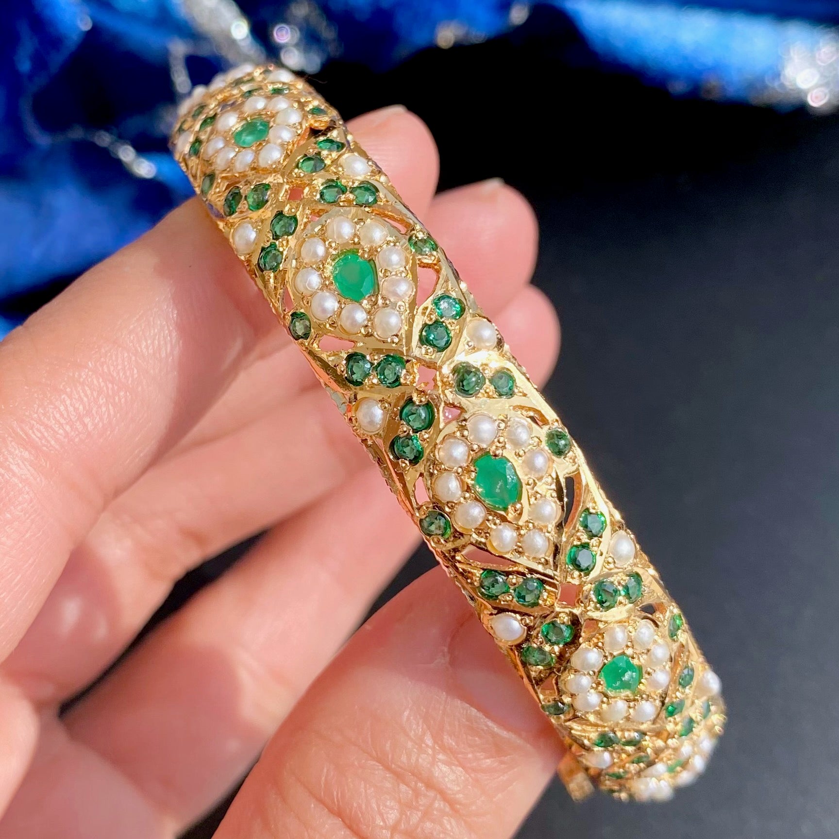 Jadau Kada in Emerald Green Color | Gold Plated on Silver Jewelry Online BG 163