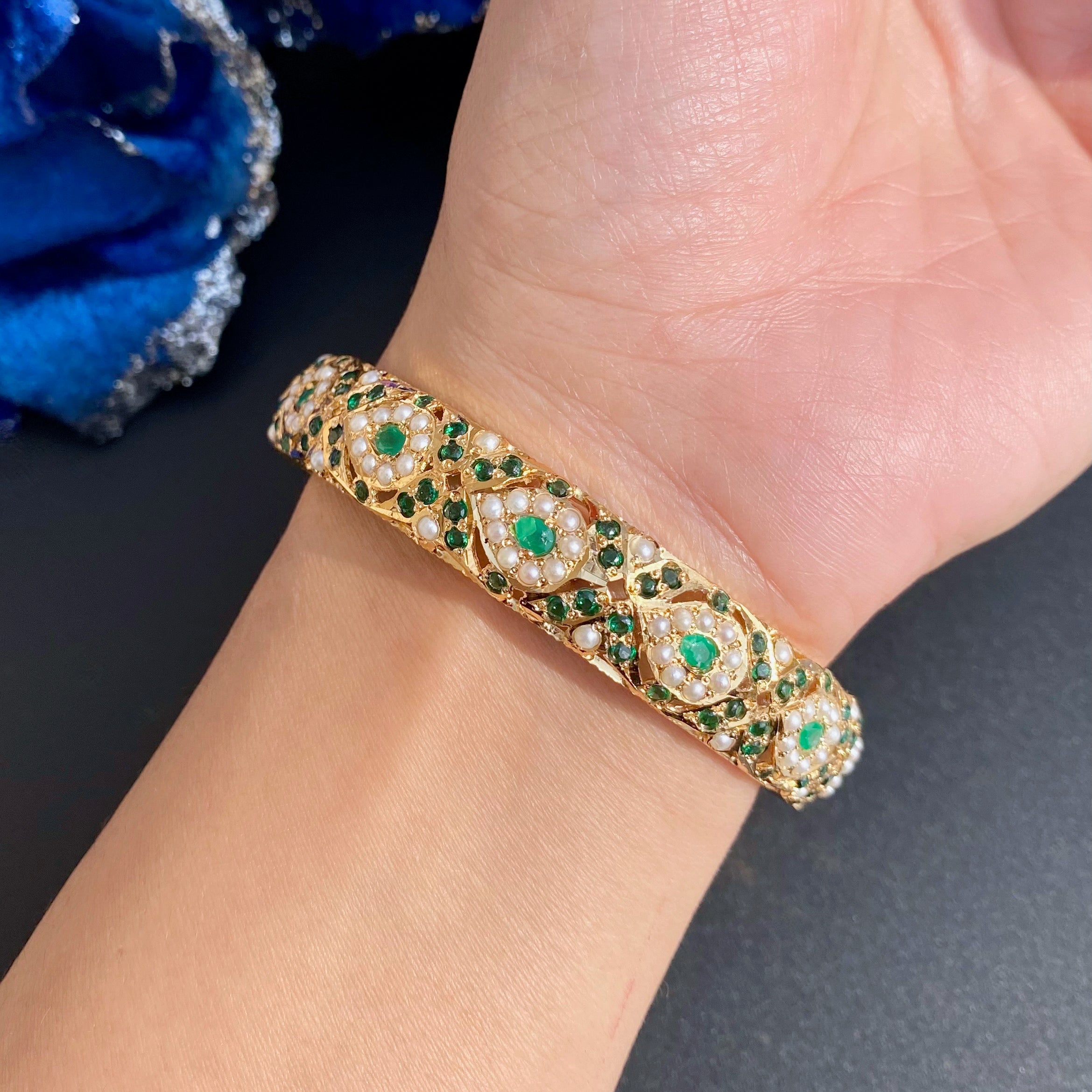 Jadau Kada in Emerald Green Color | Gold Plated on Silver Jewelry Online BG 163