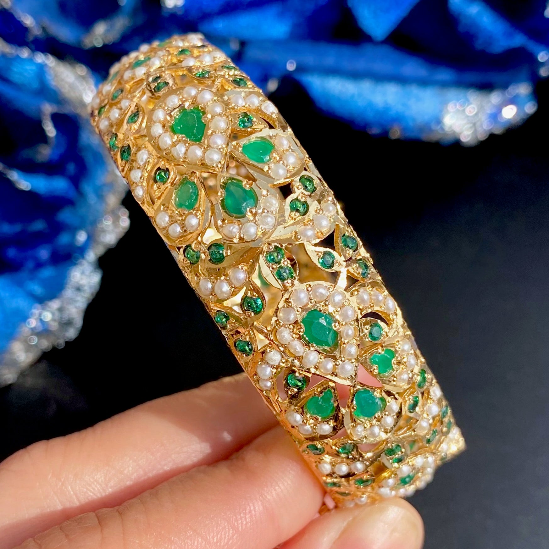 Exquisite Jadau Bangle in Emerald Green & Pearls | Pure 925 Silver Bangles for Women BG 165