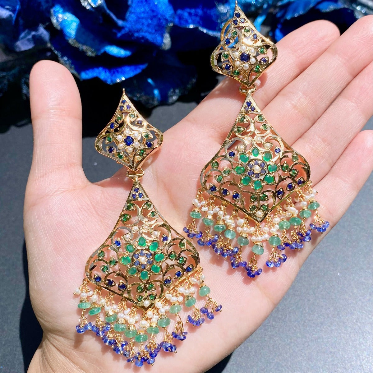emerald-sapphire earrings in silver with gold plating