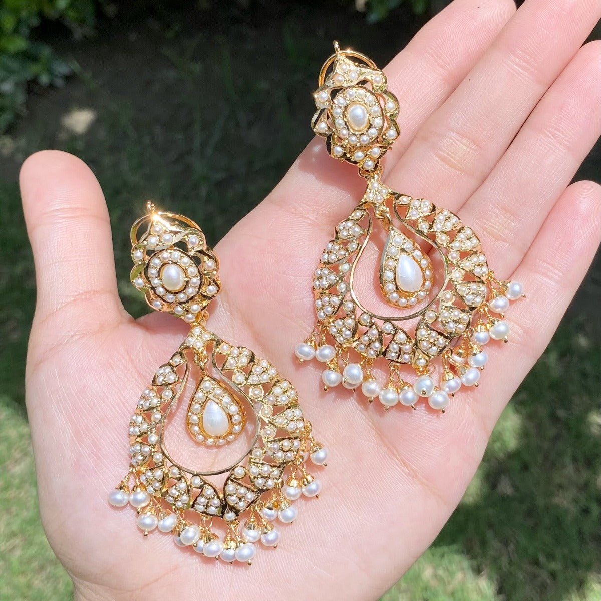 Buy Ogan Kundan Earrings | Tarinika