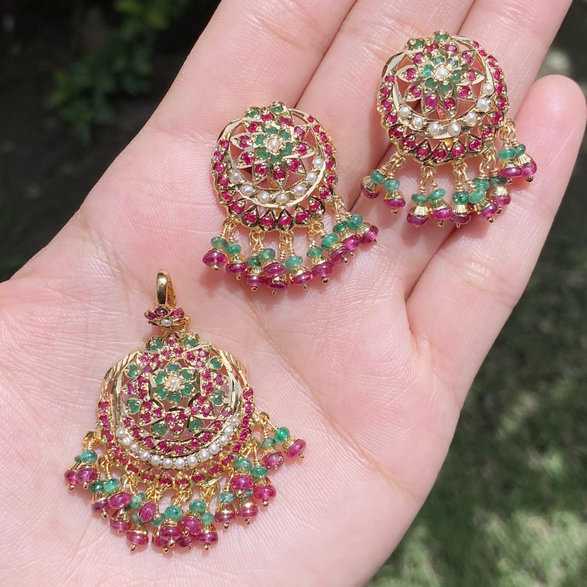 hyderabadi ruby emerald jewellery designs