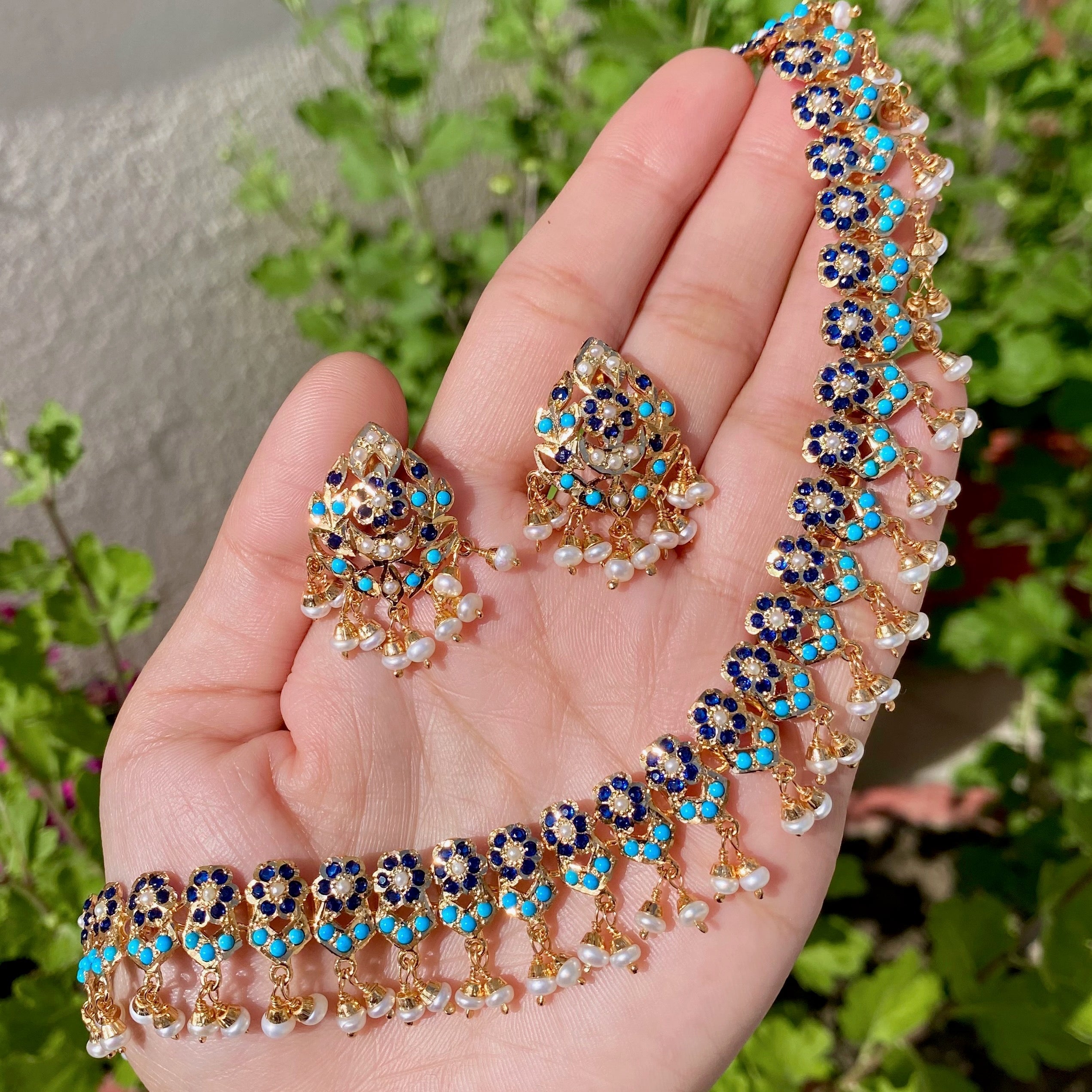 jadau-necklace-set-online.jpg