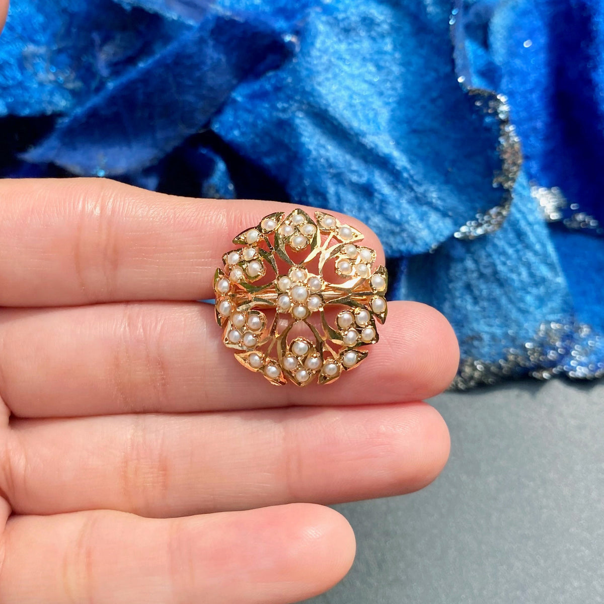 Floral Round Shaped Pearl Jadau Ring | 925 Silver Gold Plated LR 127