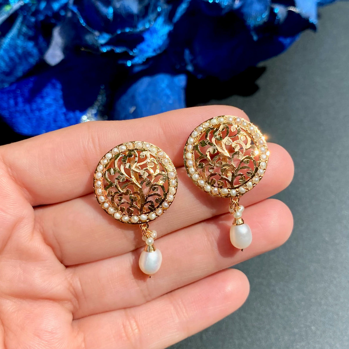 Pearl Drop Studs in Gold-Plated Silver ER 800