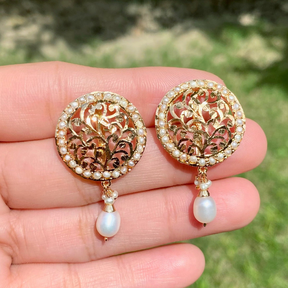 Pearl Drop Studs in Gold-Plated Silver ER 800