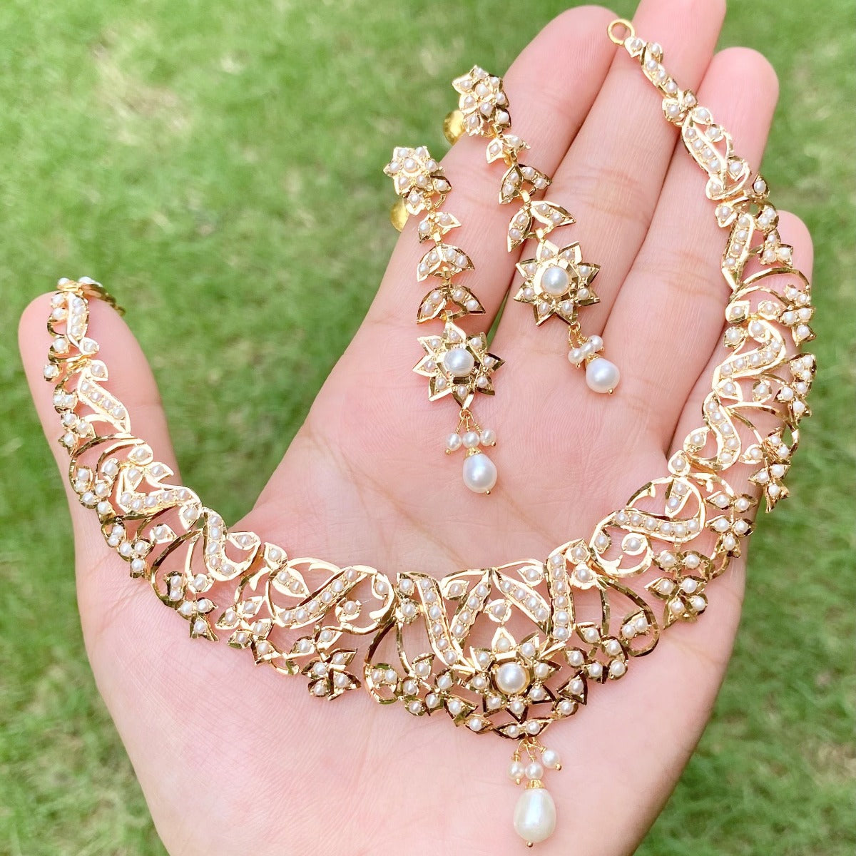 Indian Bollywood Women Jewelry Sets 24K Gold Plated Dubai Gold Necklace  Earrings Bangle Fashion Wedding Prom Jewelry Set, 24K Gold, Rhinestone :  Amazon.sg