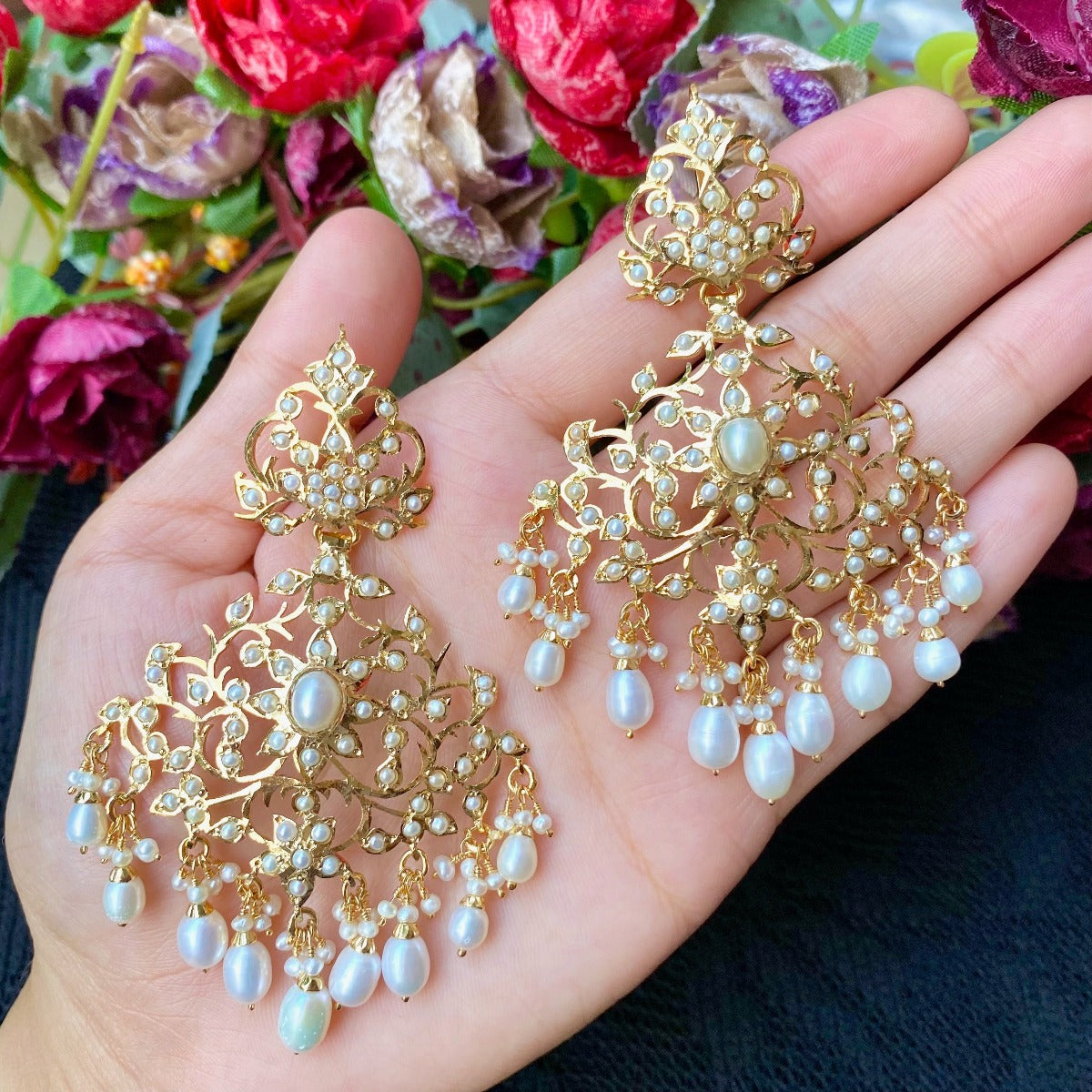 pearl earrings gold
