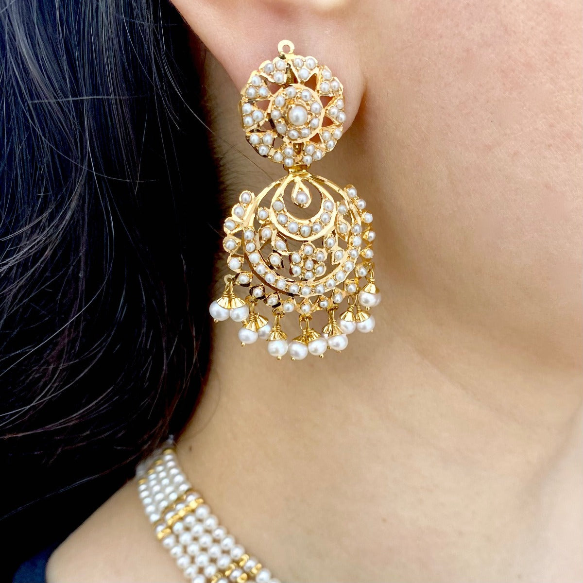 pearl earrings matching the rani haar