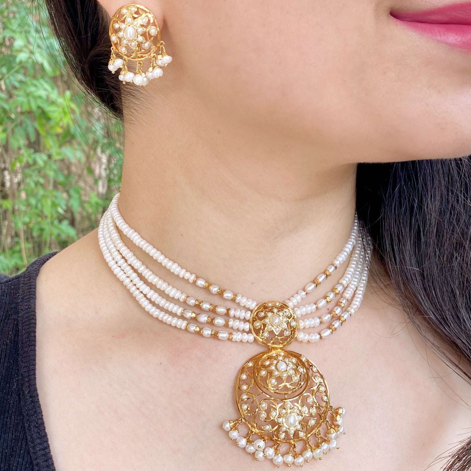 pearl string necklace