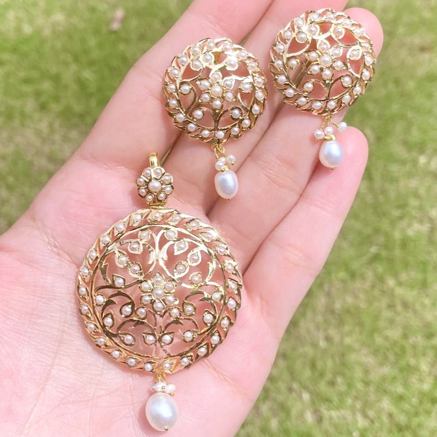 handmade indian pearl jewellery