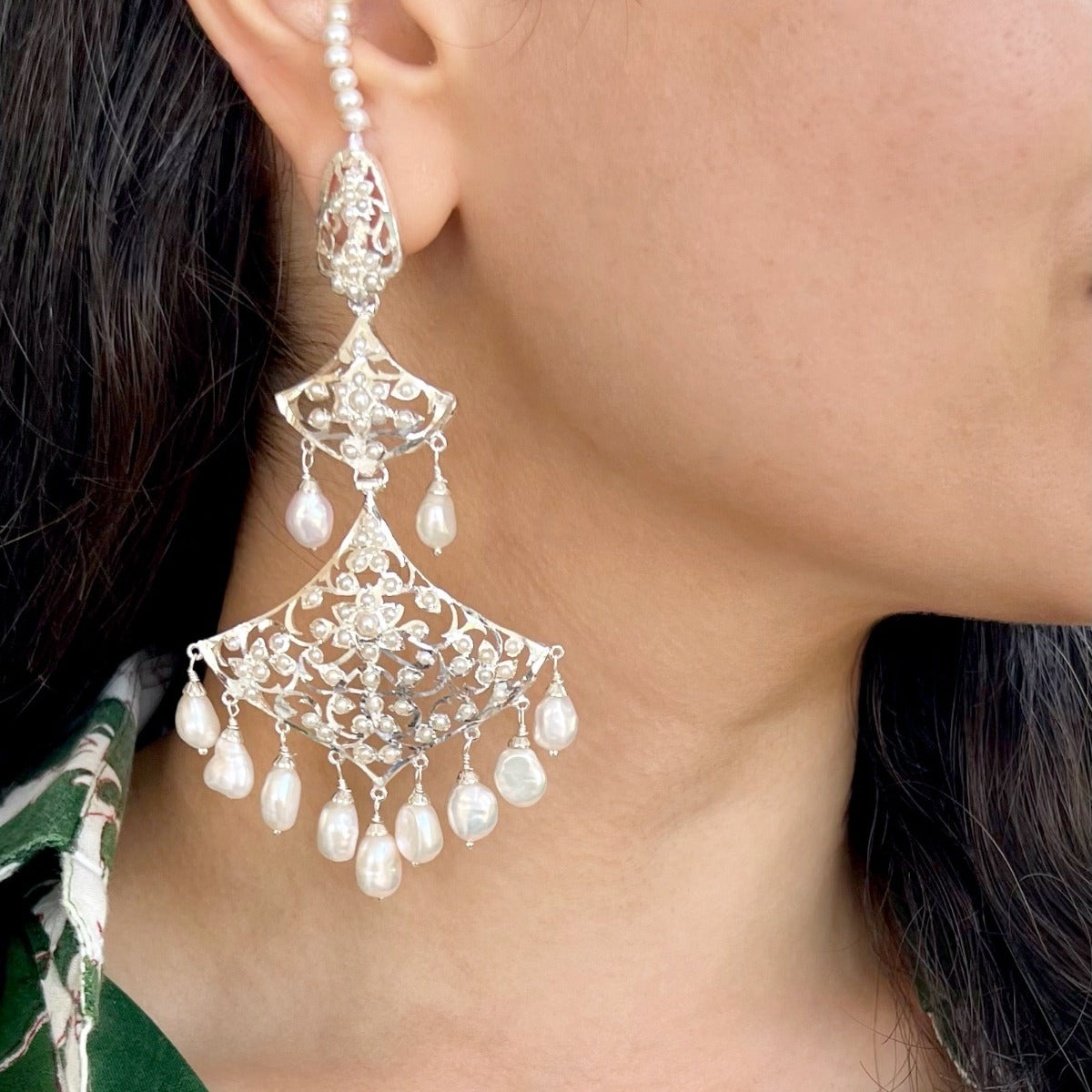 In India, Bridal Designers Add Fine Jewelry - The New York Times