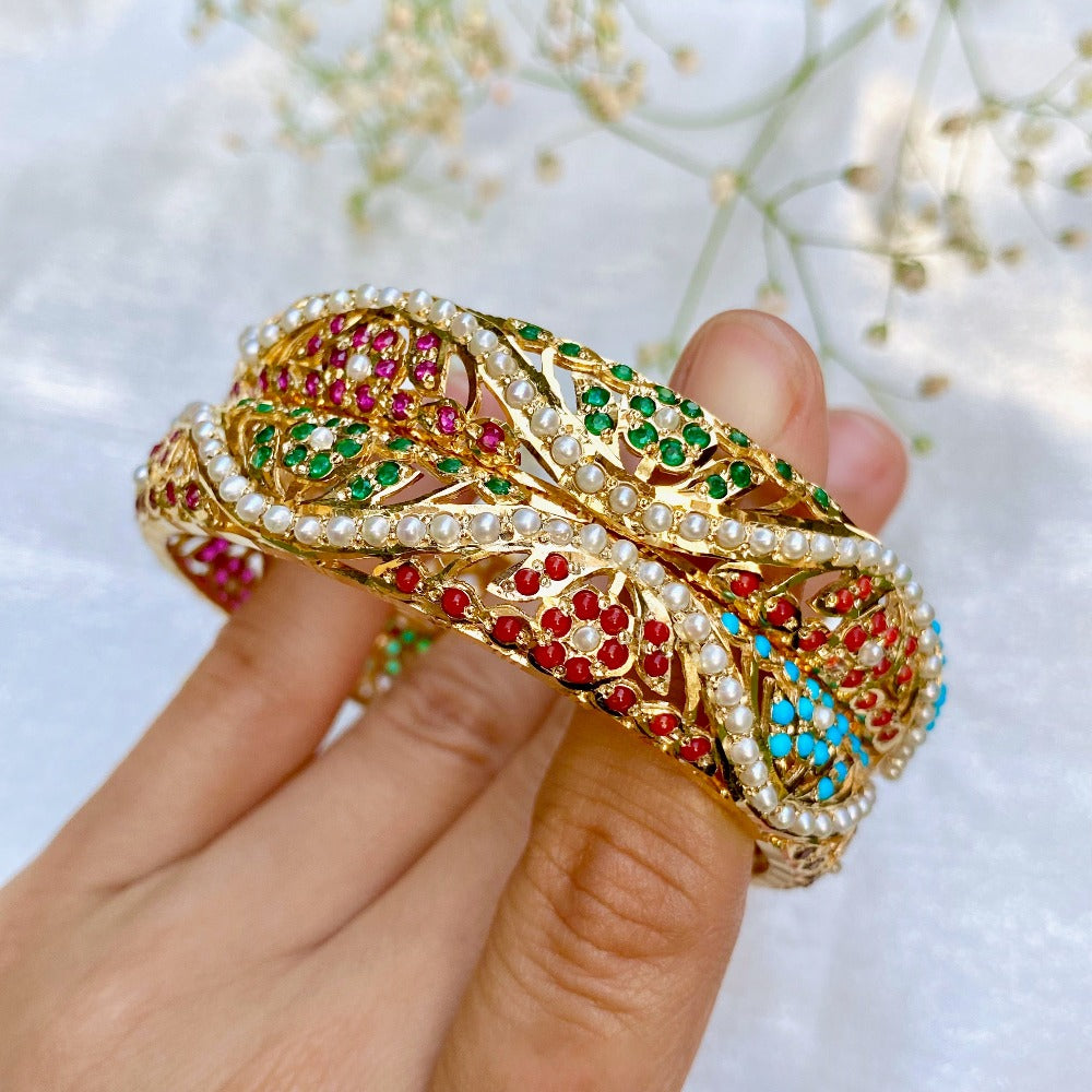 multicolor jadau bangles