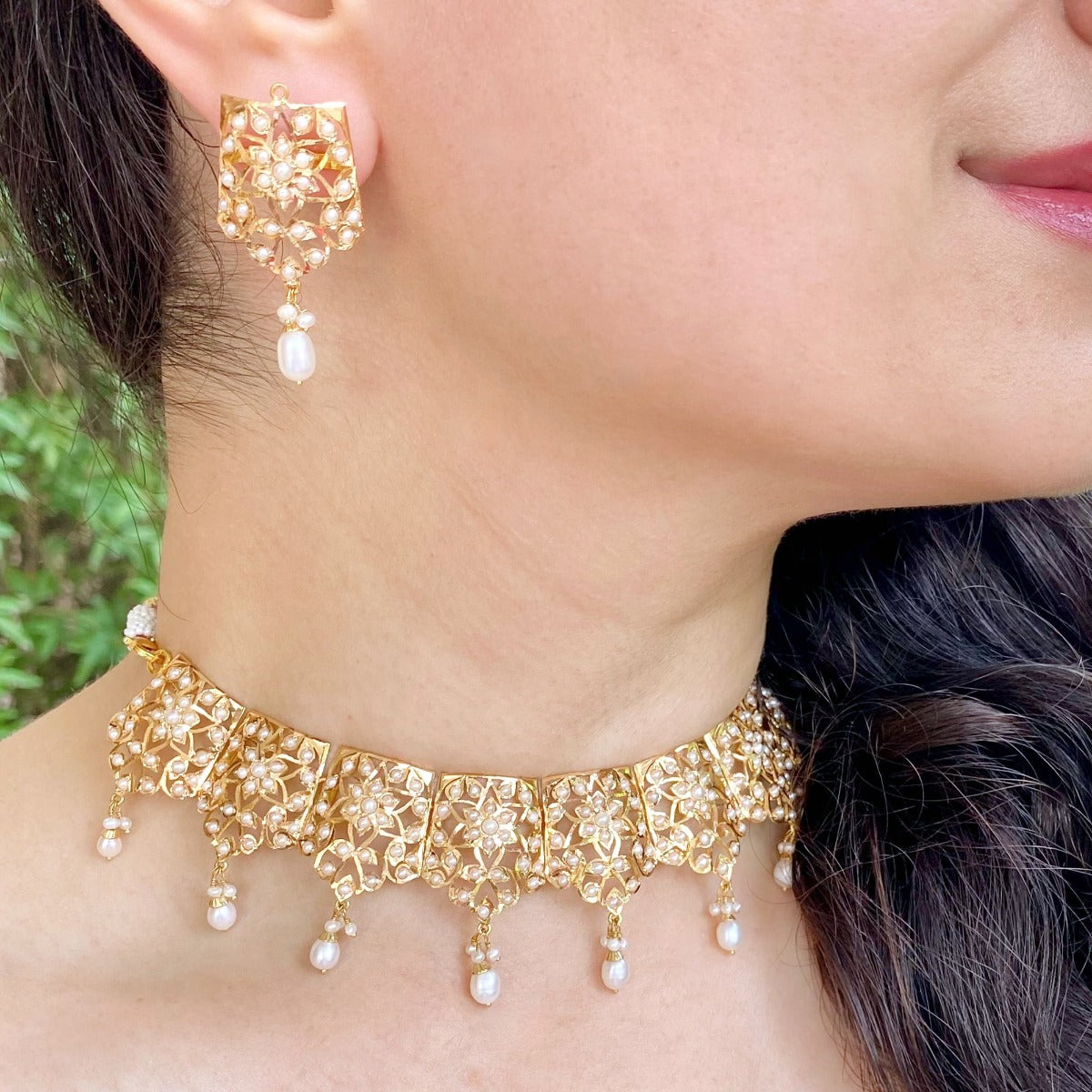 gold necklace set studded with pearls mumbai