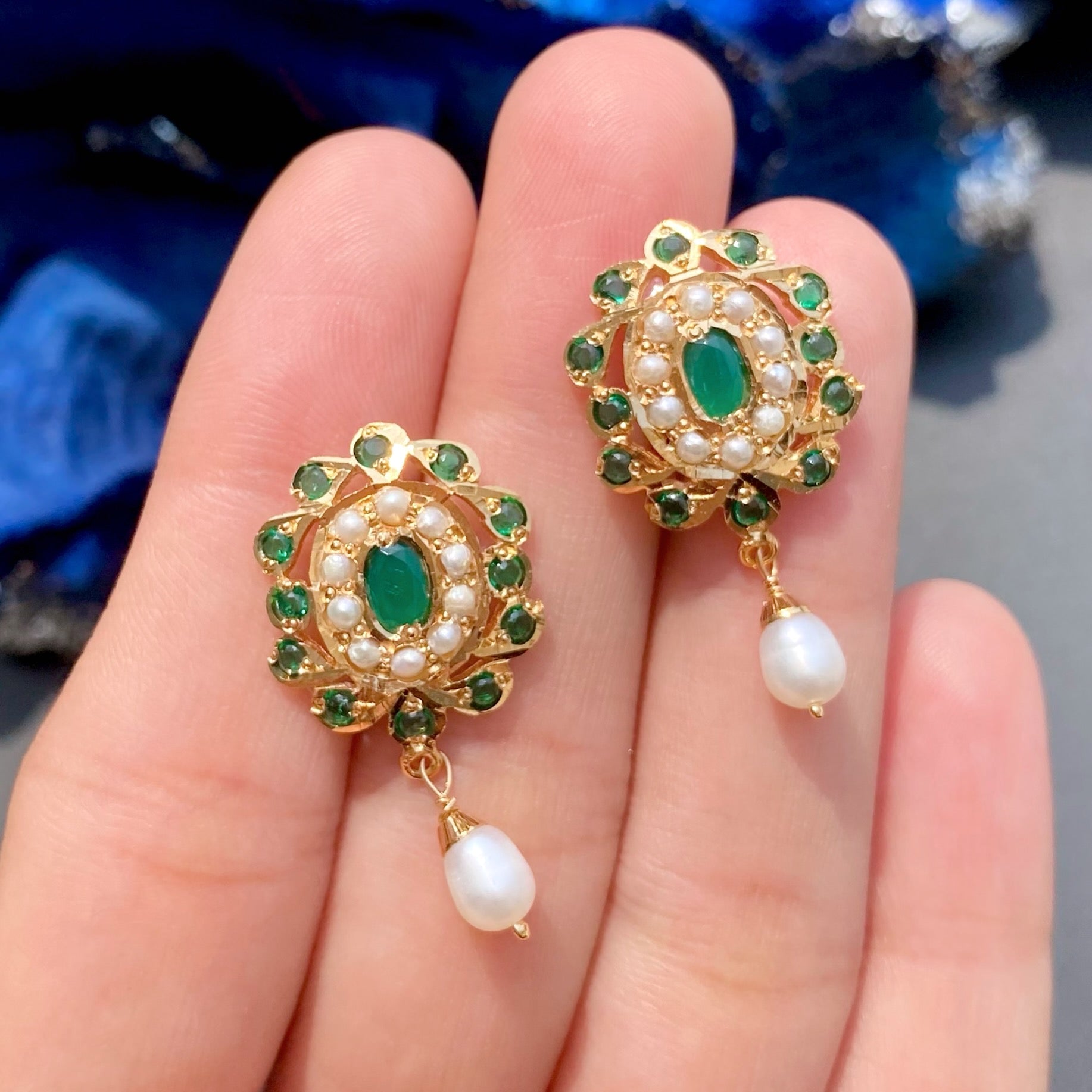 stud-earrings-emerald.jpg