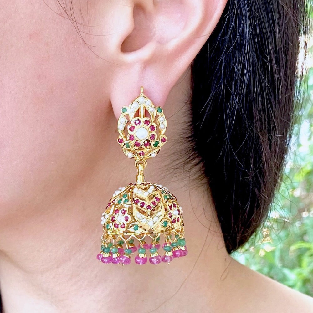 Gold Finished Pearl Jadau Earrings & Tikka Set By PTJ – Punjabi Traditional  Jewellery