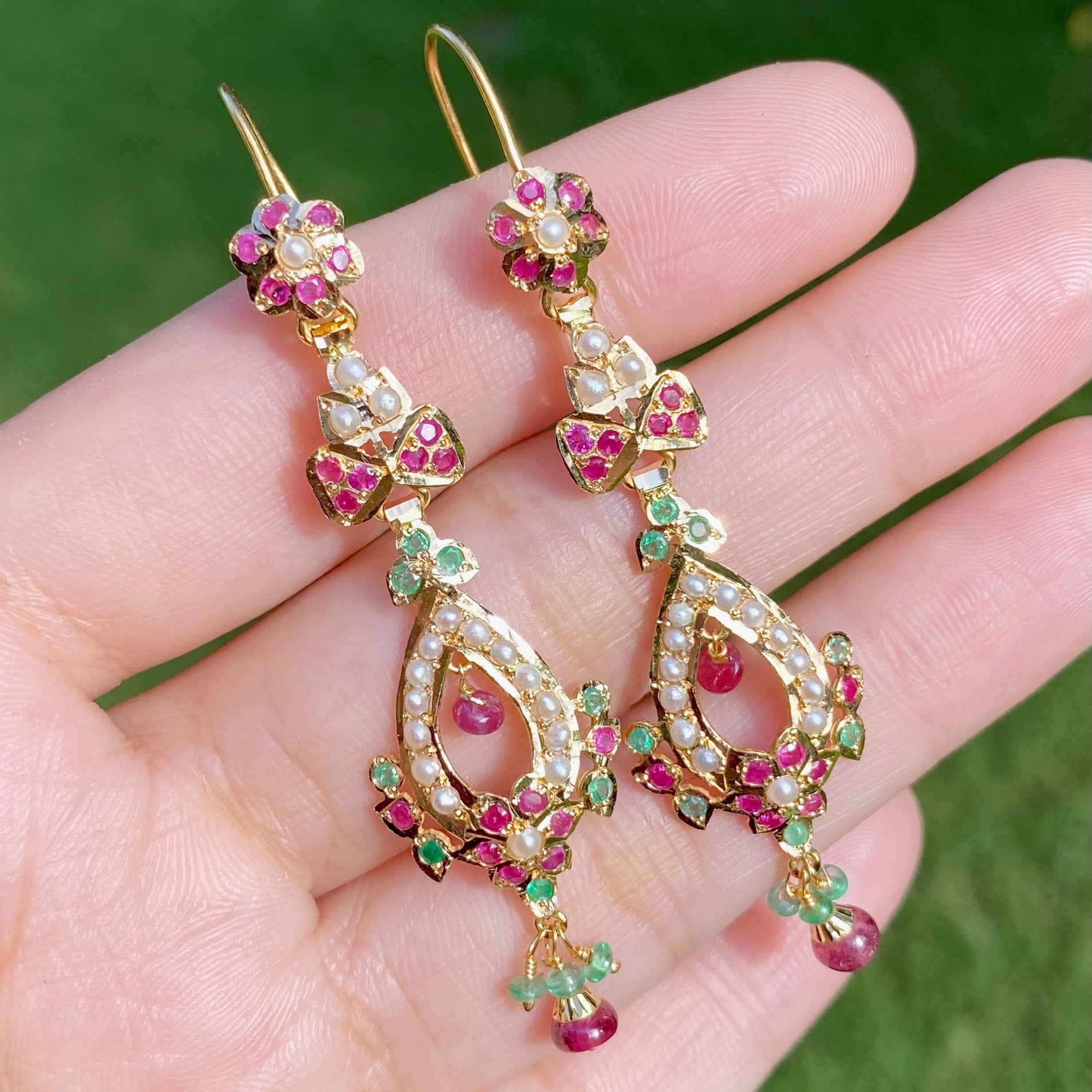 gold earrings under 50000
