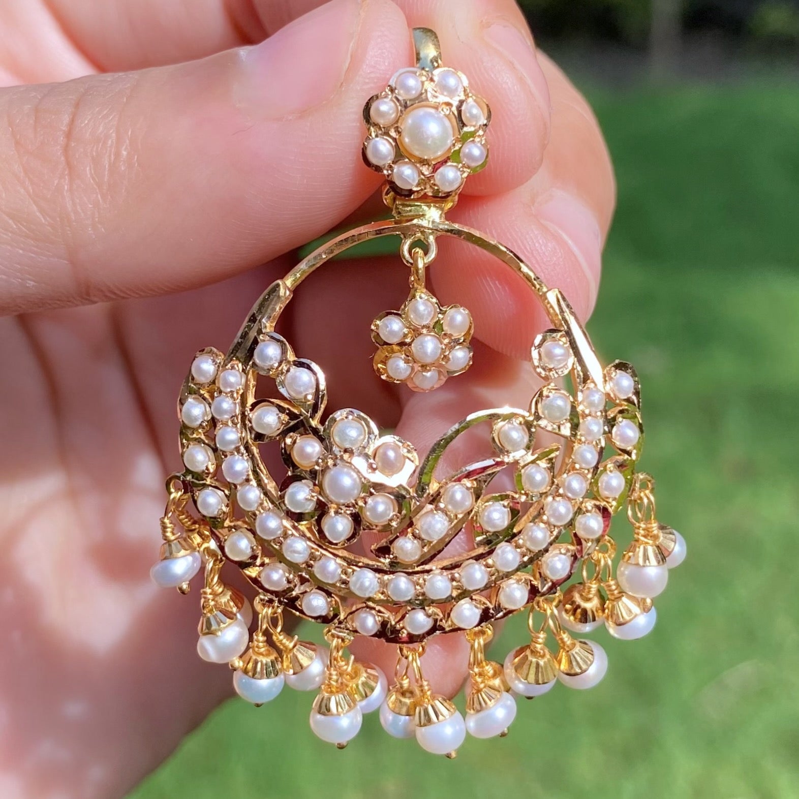 chandbali shaped pearl pendant