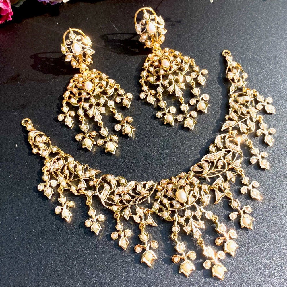seed pearl necklace set in 22 carat gold