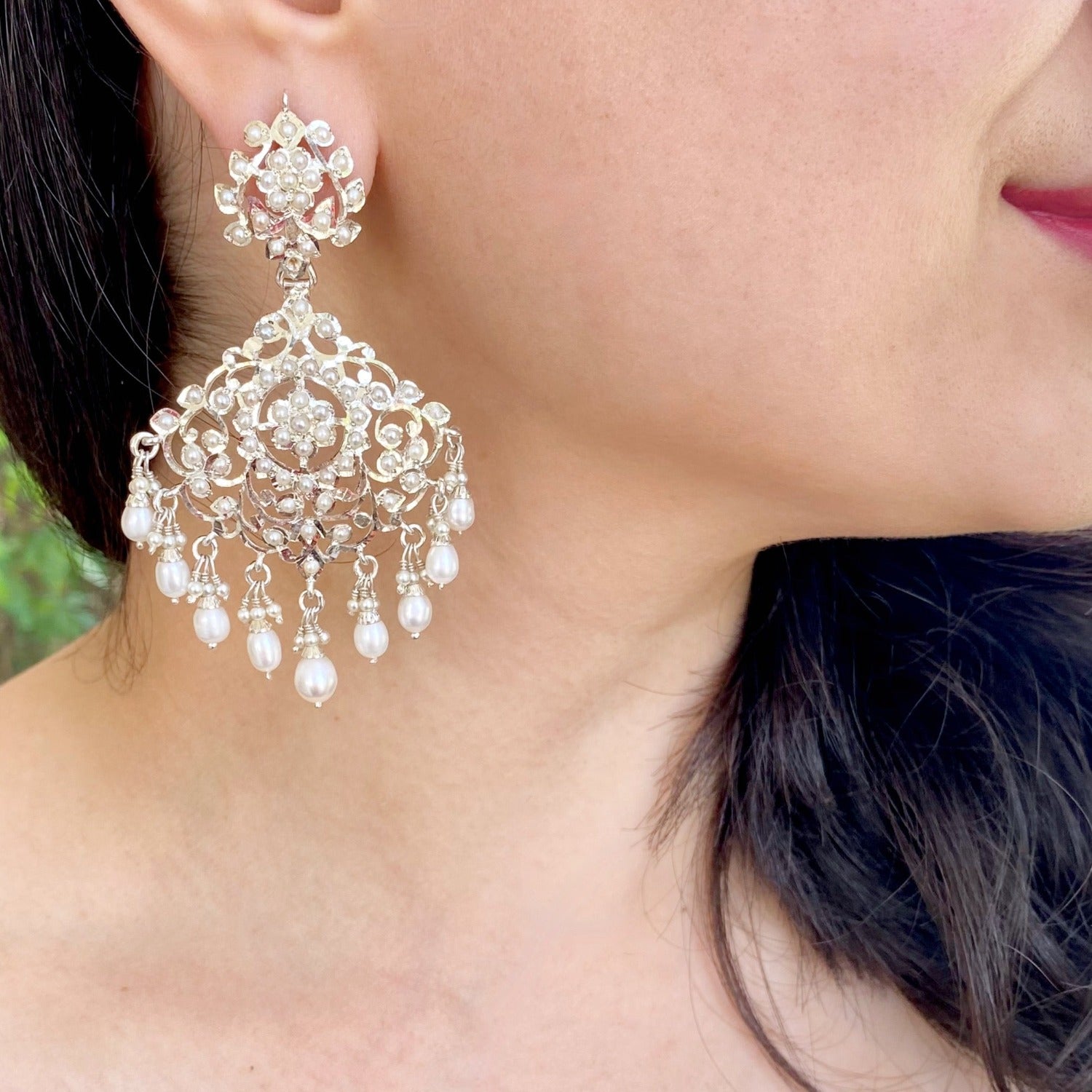 bold and beautiful pearl earrings