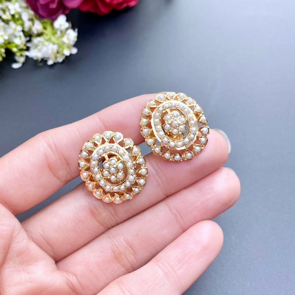 oval shaped pearl studs