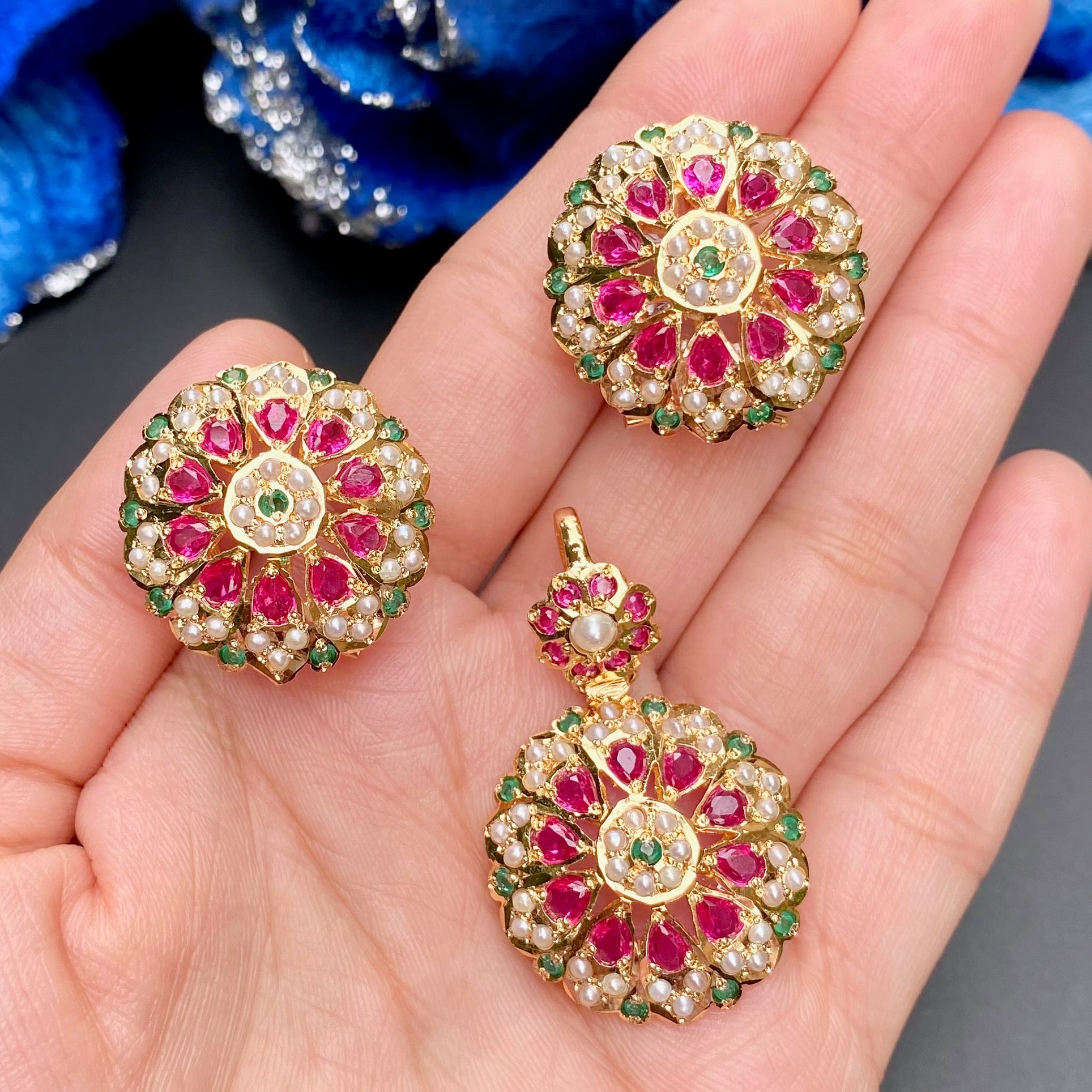 Alluring Jadau Pendant Set | Large Round Stud Earrings with Pendant