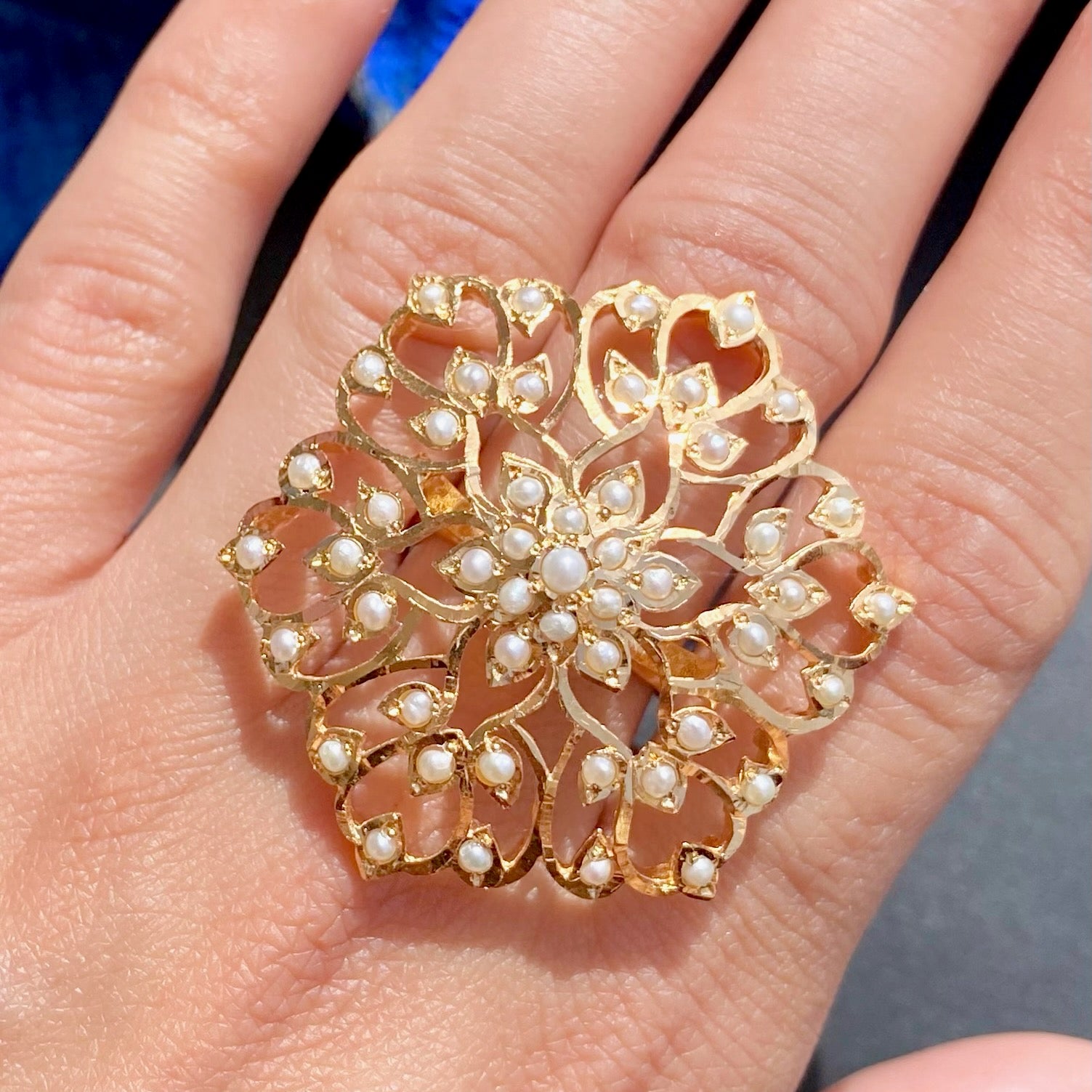 antique design gold ring
