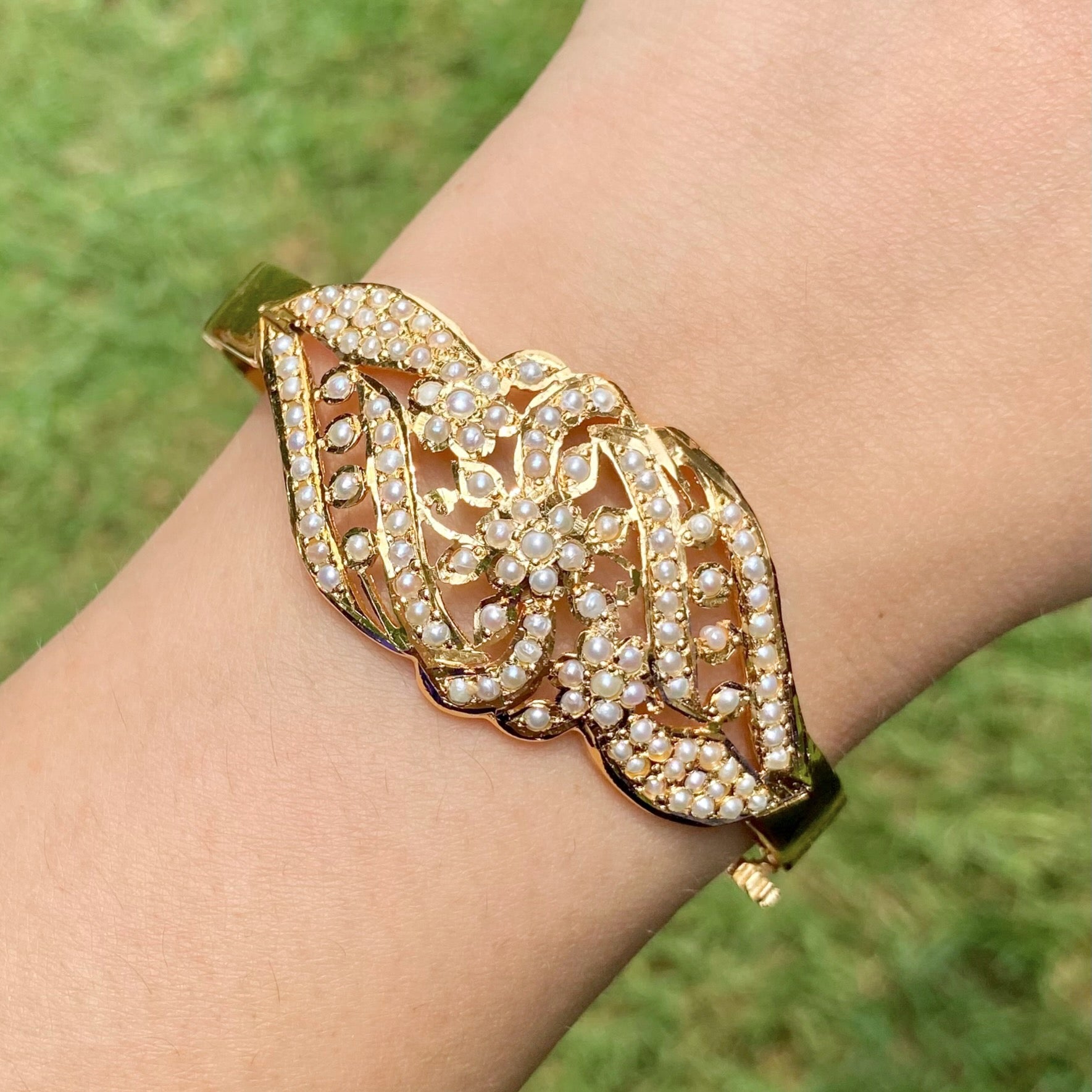 Sleek Pearl Bracelet For Women | Jadau Jewelry