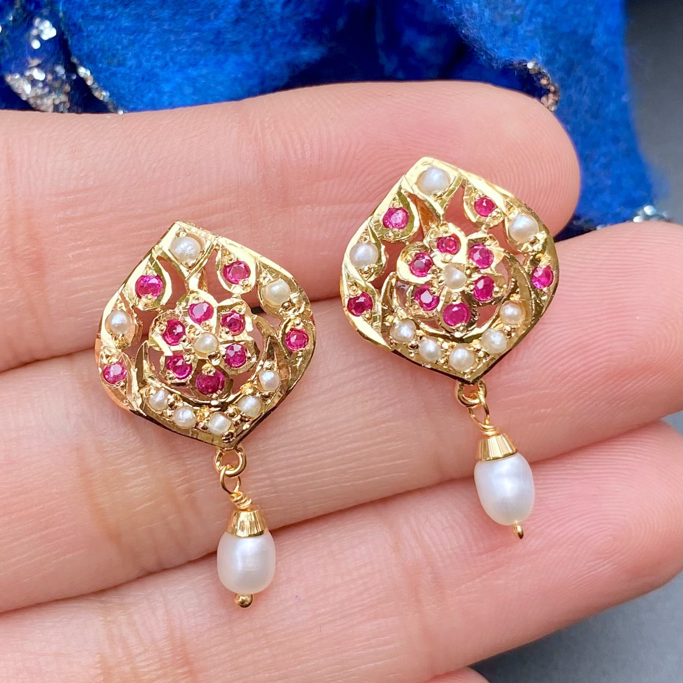 dailywear-stud-earrings.jpg