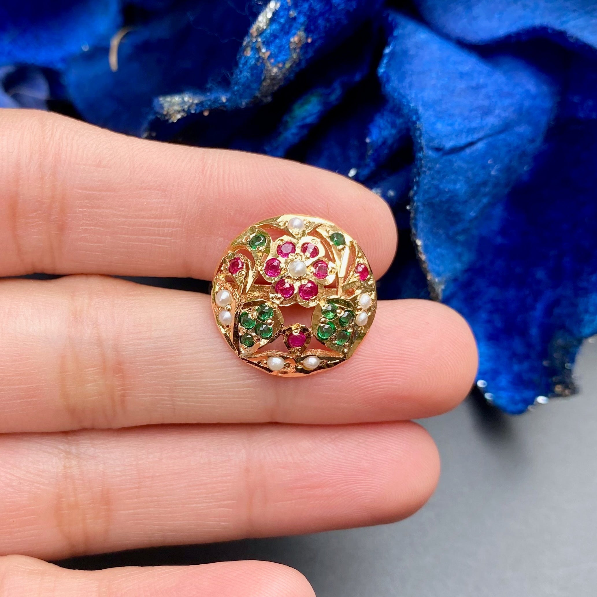 dainty-gold-plated-jadau-ring-on-silver.jpg