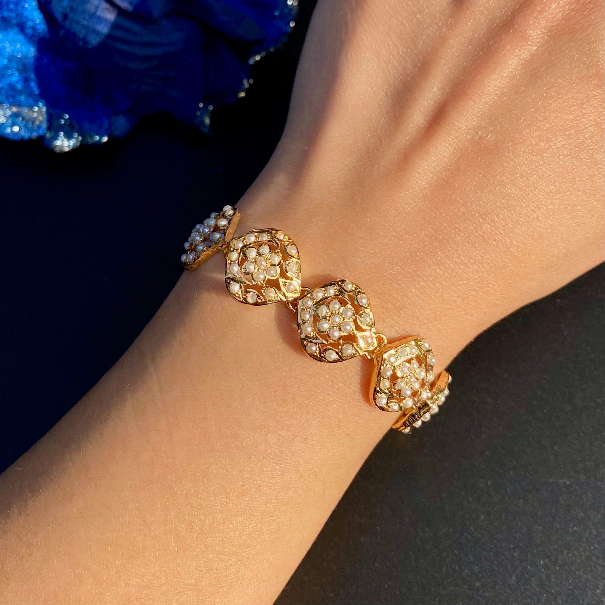 dainty pearl bracelet