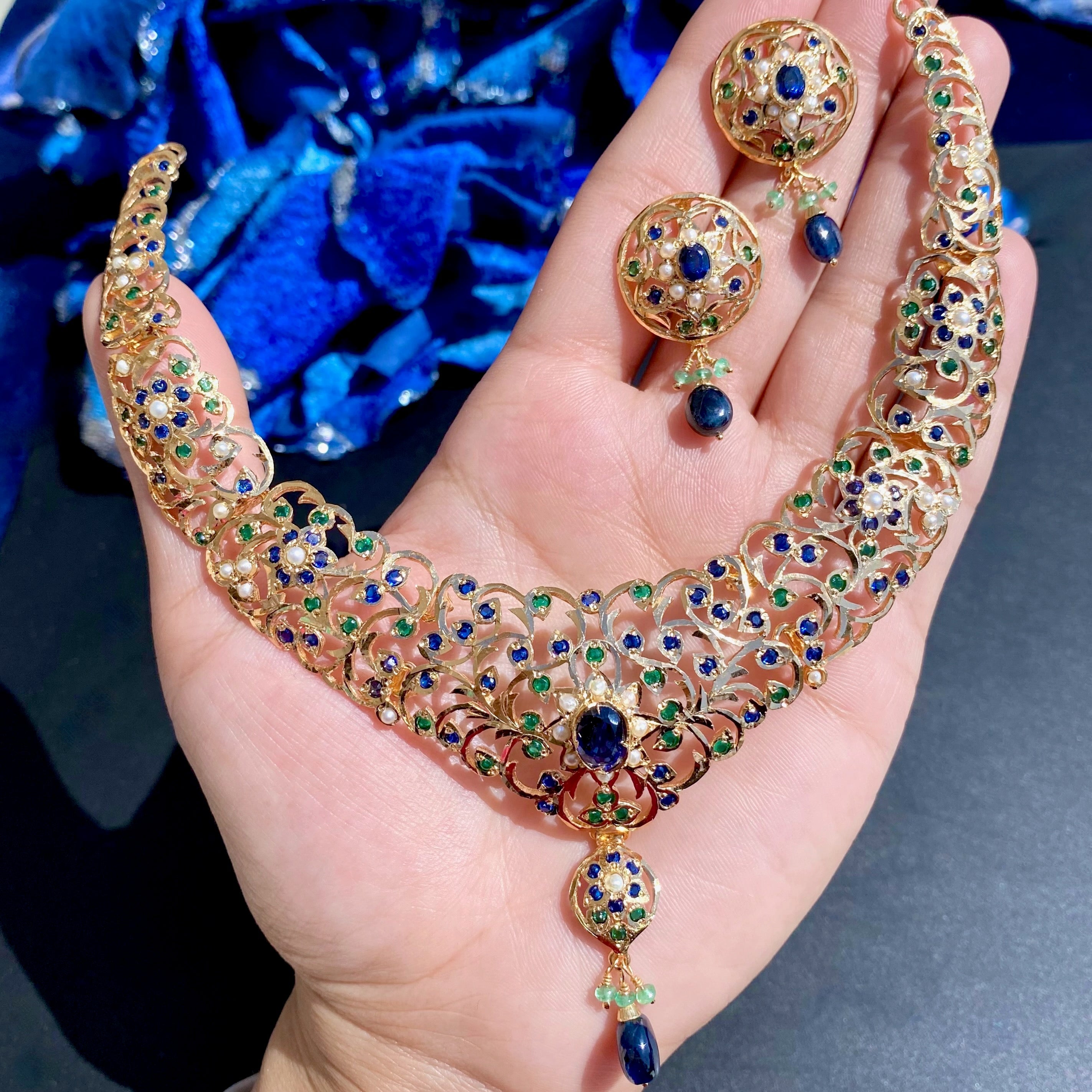 exquisite-indian-necklace-set.jpg
