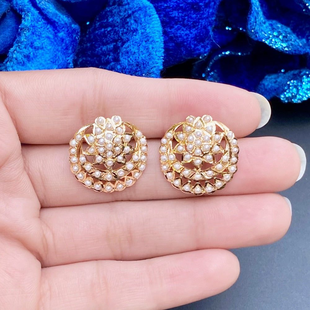 fine pearl tops in gold
