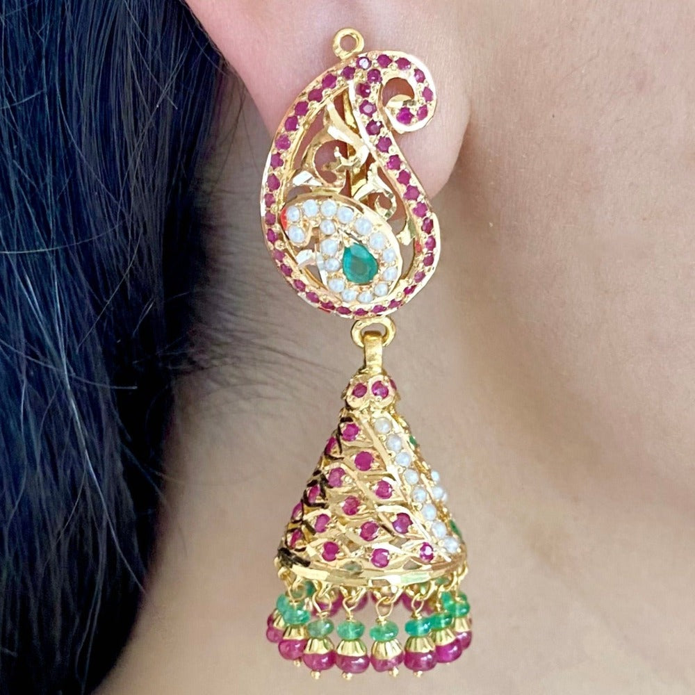 gold jhumka earrings
