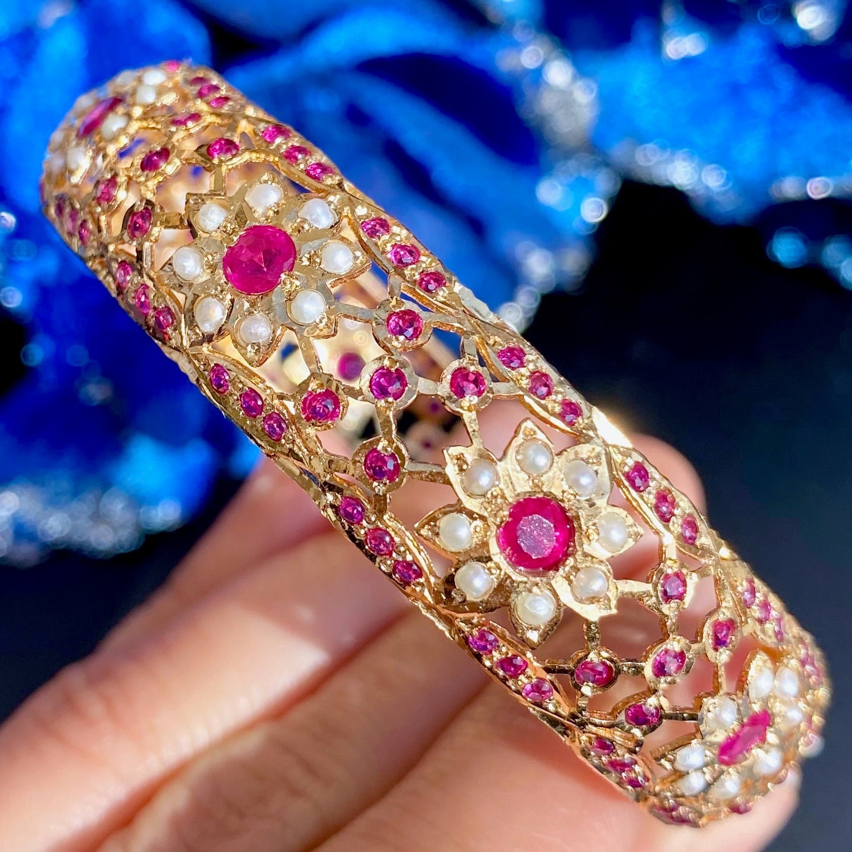 jadau-bangle-gold-plated.jpg