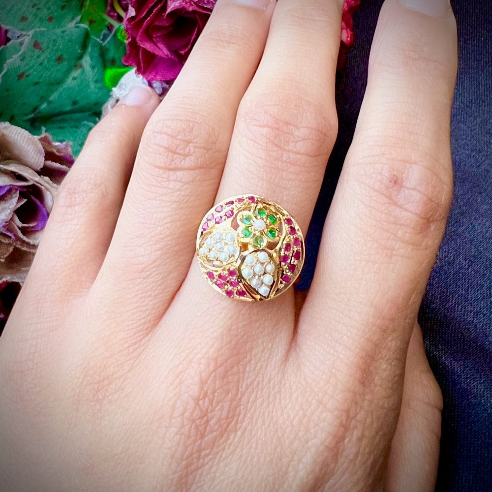 jadau gold finger ring for girls